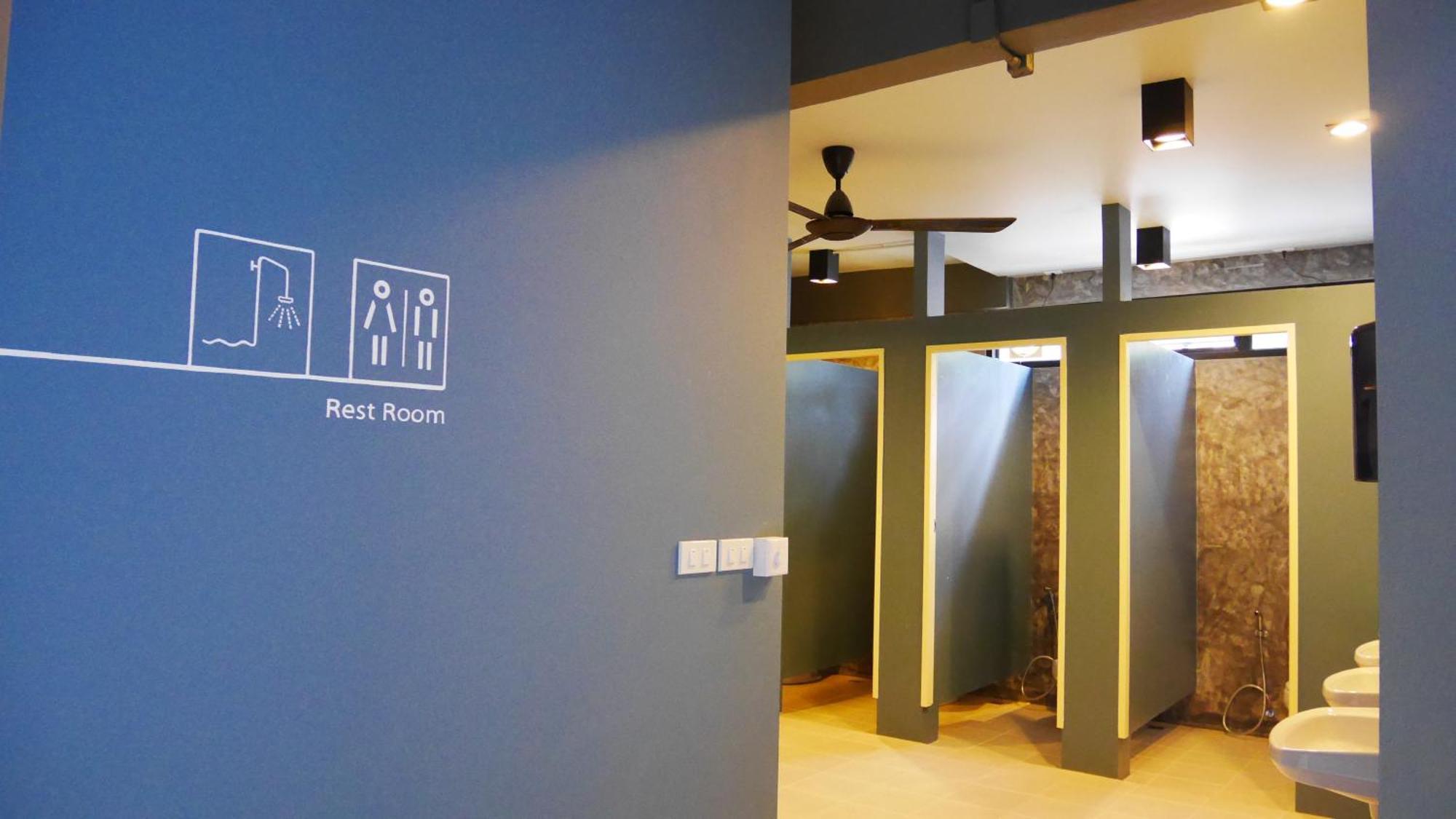 Hostel Amity Poshtel