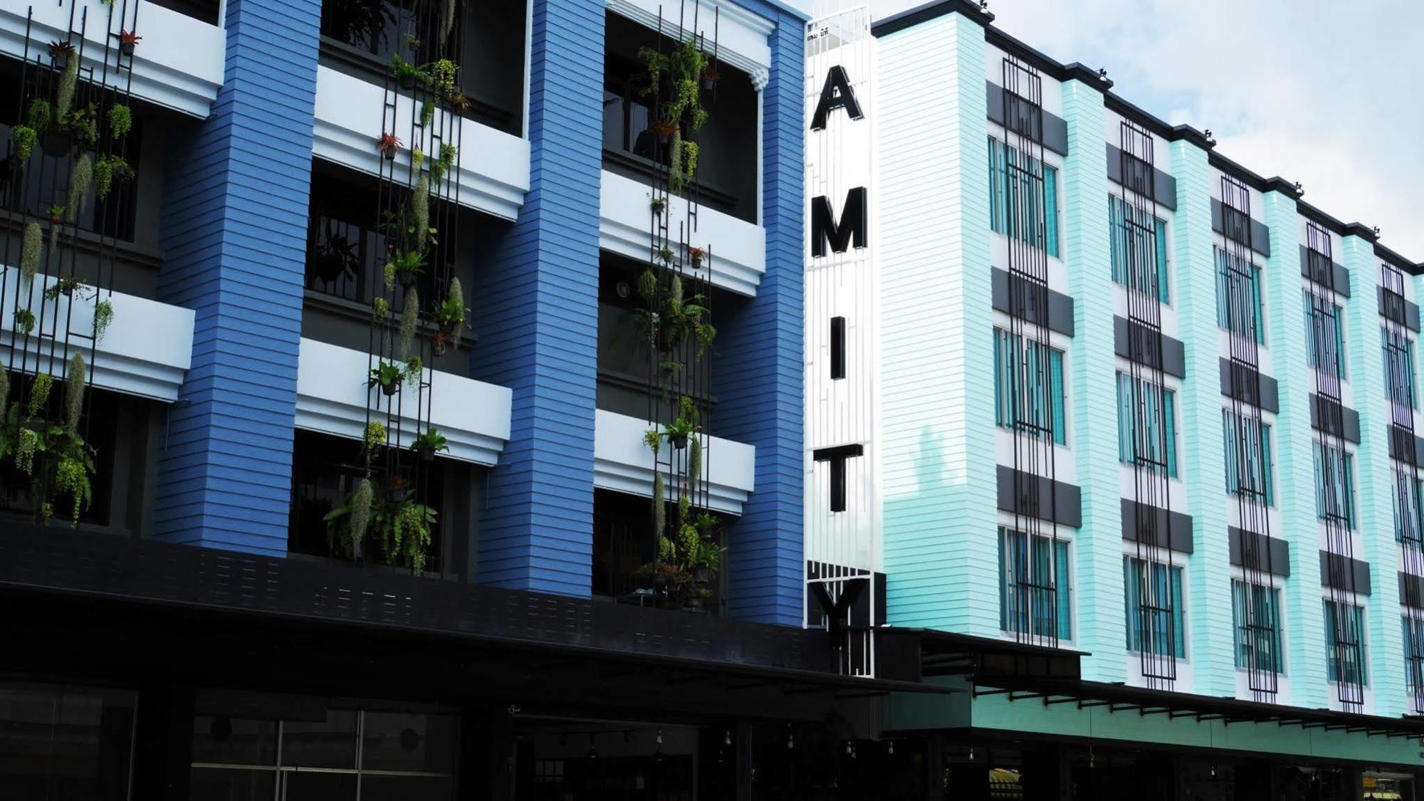 Hostel Amity Poshtel *