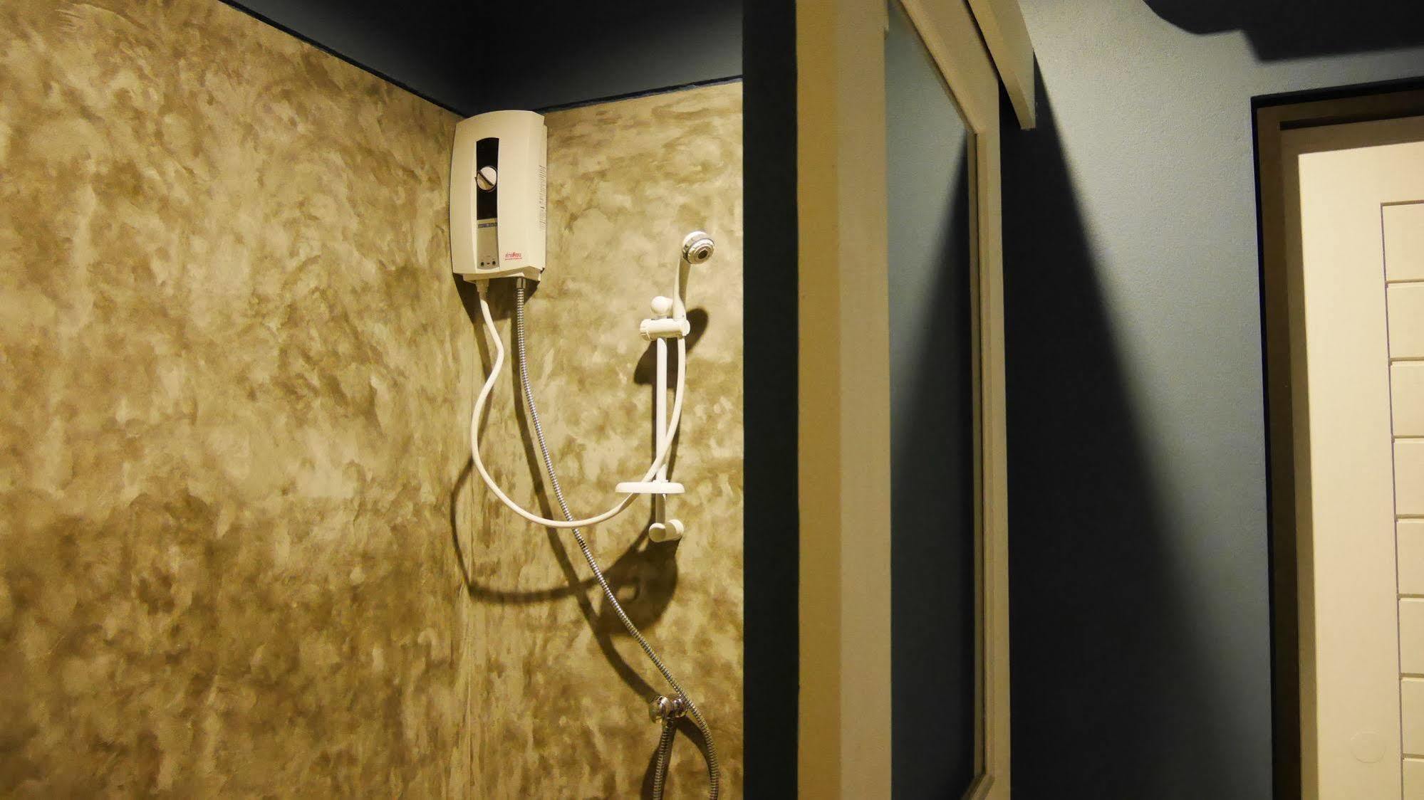 Hostel Amity Poshtel *