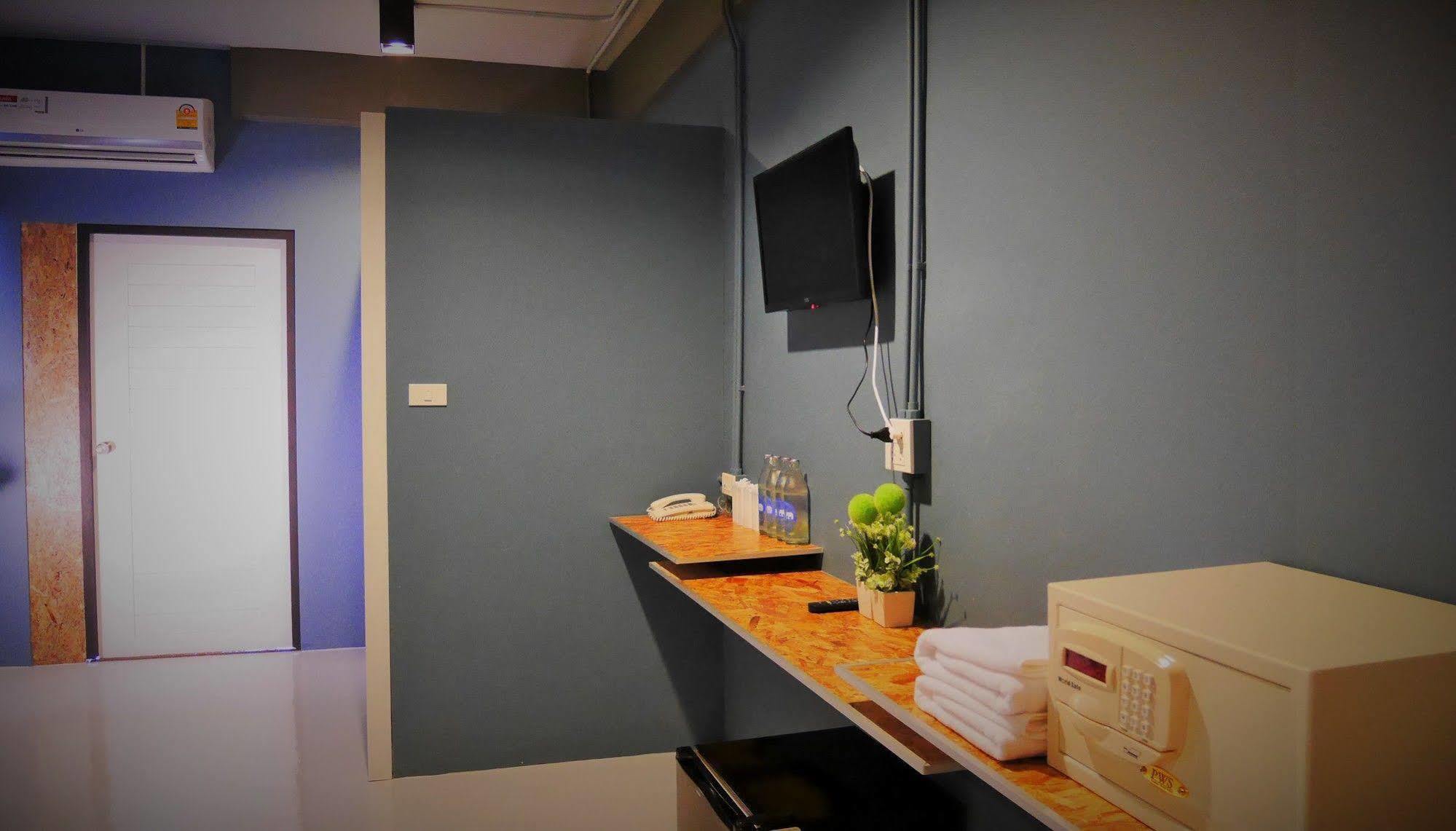 Amity Poshtel Hostel *